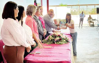 Un total de 120 certificados de educación básica fueron entregados a estudiantes de Casa Meced.