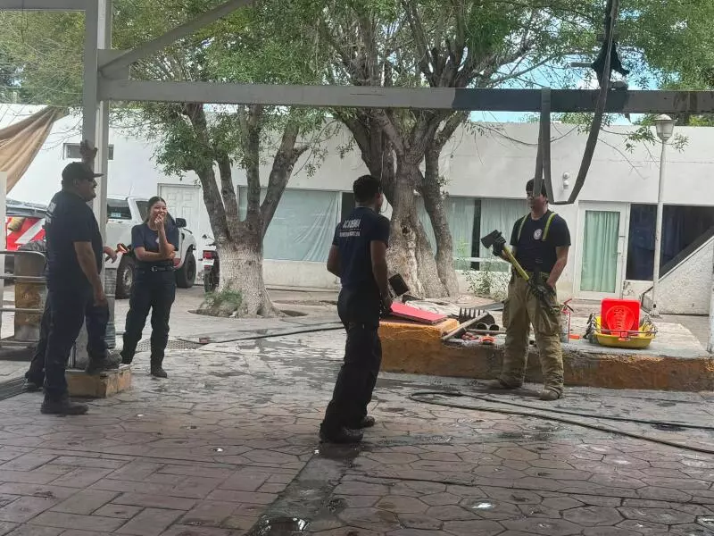 El instructor de la Academia precisó que reciben cursos de búsqueda y rescate, atención y combate a incendios, así como atención prehospitalaria, entre otras habilidades propias de los bomberos.