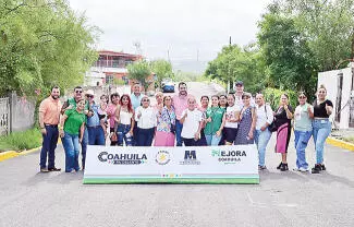 El alcalde Carlos Fernando Villarreal Pérez, entregó dos obras de pavimentación en la colonia Buenos Aires.