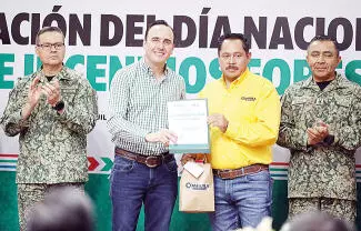 Encabeza Gobernador conmemoración por el Día Nacional del Combatiente de Incendios Forestales