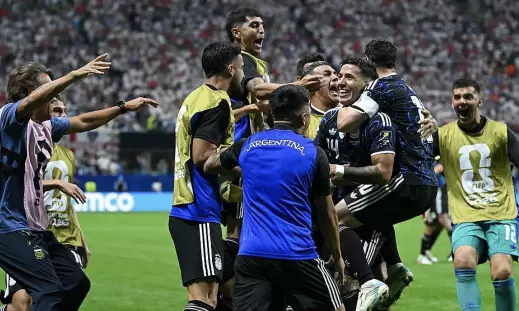 El campeón remontó un complicado encuentro en Atlanta con los goles de Enzo Fernández y Lautaro Martínez y el próximo domingo se enfrentará a España en Nueva Jersey