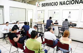 El Centro Federal de Reinserción Social número 18 de Ramos Arizpe ofertó ayer en las oficinas del Servicio Nacional de Empleo 90 vacantes