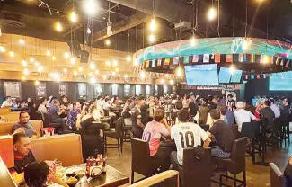 Lleno total en restaurantes de Monclova se registró este domingo por la transmisión de la final de la Copa del Mundo FIFA 2026.