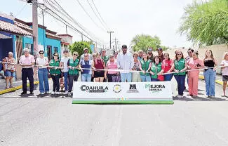 Durante la semana entregó, arrancó y supervisó pavimentación, recarpeteo y rehabilitación de espacios públicos en distintos sectores