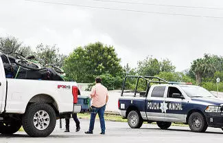 Elementos de Seguridad Pública de los diferentes municipios de la Región Centro, realizaron un operativo de vigilancia y asistencia en carretera