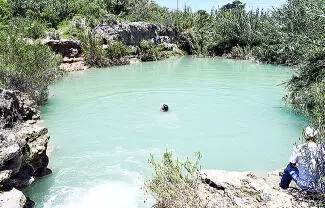 Con las bajadas de agua por las recientes lluvias, se arrastraron alambres, llantas y todo tipo de materiales que podrían poner en peligro a la gente