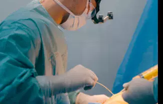 Polémica por el uso de grasa de difuntos para procedimientos estéticos: han usado el ‘tratamiento’ en más de 2 mil pacientes