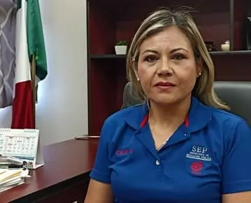 La funcionaria señaló que, aunque actualmente el plantel se encuentra en periodo de receso, el personal permanece de guardia para atender a las personas interesadas en inscribirse.