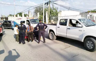 Fue embestido por una camioneta pickup