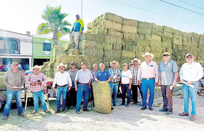 La Alcaldesa de Castaños refrenda su compromiso con productores y familias de las comunidades rurales del municipio