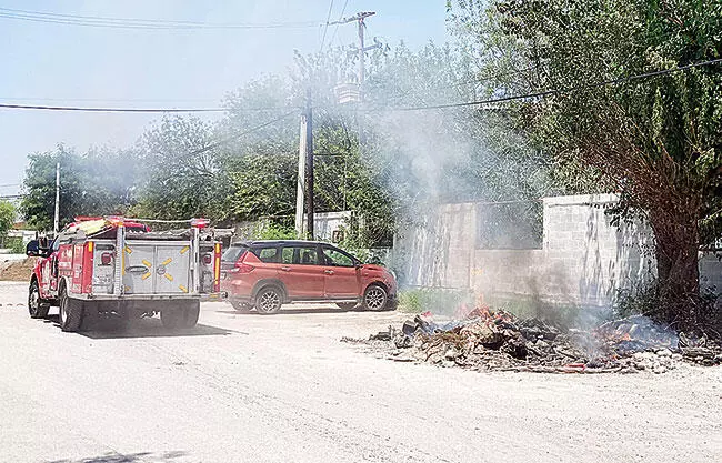 Temen que se incendie la Escuela Primaria Vicente Guerrero