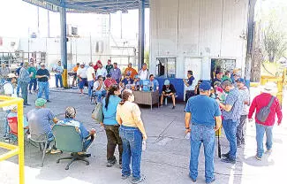 La justicia federal ordenó el uso de la fuerza pública y el rompimiento de cerraduras en la Puerta 4 de Altos Hornos de México.