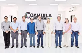 El alcalde Carlos Fernando Villarreal Pérez sostuvo una reunión de trabajo con integrantes del Colegio de Notarios de la Región Centro.