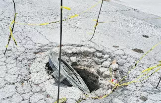 Las lluvias del mes pasado, afectaron la pavimentación de la calle Mauricio Magdaleno de la colonia Cañada Sur