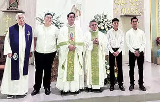 Los sacerdotes así como los fieles continúan orando por mayor número de sacerdotes