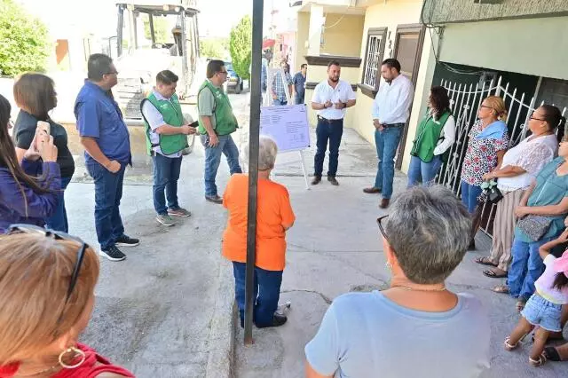 El proyecto contempla la instalación de tubería de 8 pulgadas con 33 descargas domiciliarias, en un plazo estimado de ocho semanas.