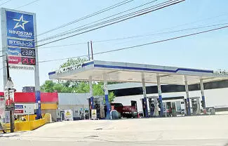 El lunes por la noche, catearon una gasolinera de la colonia Hipódromo por presunto huachicoleo fiscal