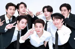 El integrante de BTS confesó a ARMY que lleva dos años y medio en tratamiento médico.