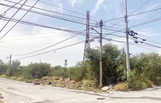 Padres de Familia de la Escuela Benito Juárez de la colonia Burócratas, solicitan el apoyo de las autoridades.