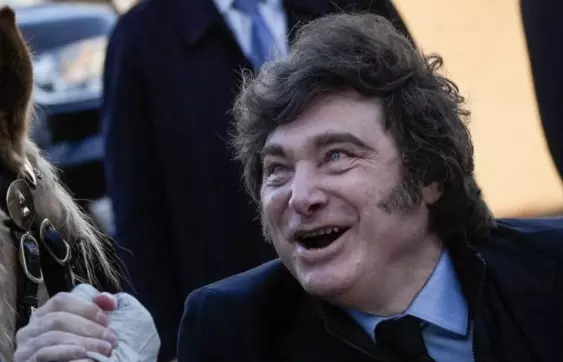 El número de empresas en Argentina cayó 6 por ciento durante el gobierno de Javier Milei, con comercio, transporte e industria entre los más afectados