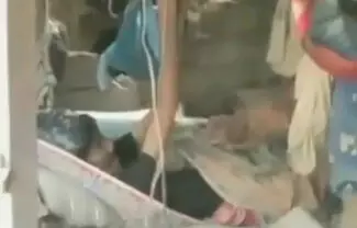 Permaneció allí hasta que su familia, que en un primer momento pensó que ella había sido rescatada y trasladada a un refugio, regresó a buscarla