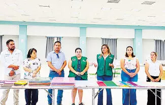 El Ayuntamiento de Lamadrid puso en marcha un programa de venta de útiles escolares a bajo costo.