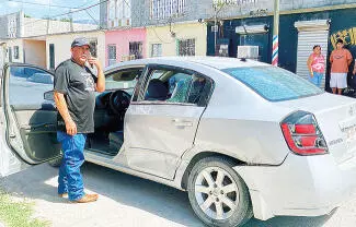 Los involucrados se trasladaron a las instalaciones de la jefatura policiaca para deslindar responsabilidades