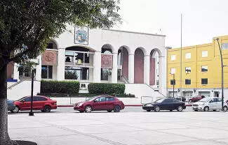 El municipio lleva a cabo acciones de acercamiento con contribuyentes para recuperar adeudos pendientes por concepto de impuestos.