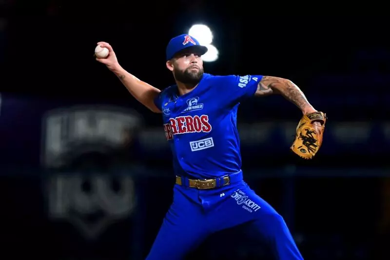 El lanzador E.J. Candelario y su agente hicieron caso omiso a las cláusulas del contrato y emigró del club Acereros de Monclova, con quien tenía un contrato vigente.