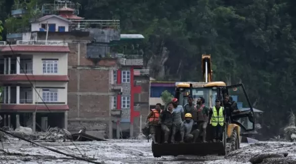 Esto tras el deslave ocurrido en una zona fronteriza con la región de Tíbet, en China