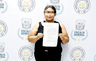 Por el delito de crueldad y violencia contra seres sintientes
