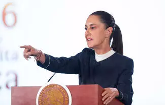  La gobernante mexicana sostuvo que una persona con doble nacionalidad 'es ciudadano de dos naciones distintas'