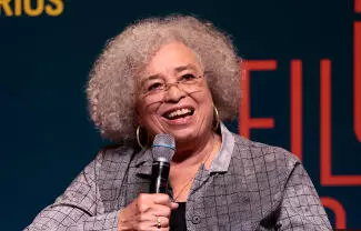 La mandataria destacó especialmente la trayectoria de Davis contra la discriminación racial