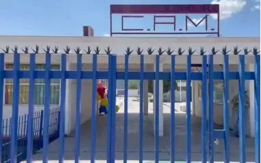 Dijo que, a la vez, se realizan trabajos de mantenimiento en el plantel, con el objetivo de que los estudiantes encuentren instalaciones adecuadas al regresar a clases.
