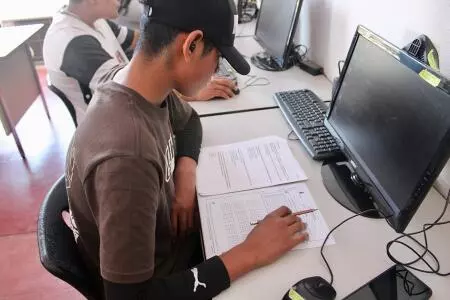 Comentó que se están realizando brigadas para incorporar a adultos mayores y personas en general a los programas de educación básica,