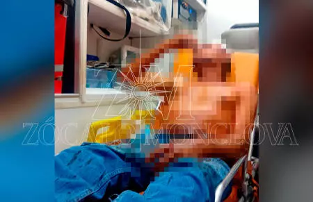 Personas que se encontraban en el lugar pidieron apoyo a los cuerpos de emergencia. 