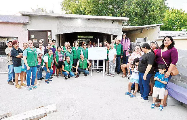Anuncia Sari Pérez obra hidráulica para los vecinos de La Cruz