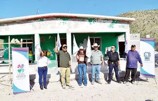 El alcalde Víctor Leija dio el inicio de los trabajos, para ofrecer espacios dignos y una mejor atención a las familias de esta comunidad