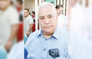 Los docentes tienen que estar atentos a sus celulares para responder preguntas de los padres de familia a cualquier hora