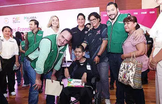 Lleva apoyos el gobernador a la Región Centro-Desierto