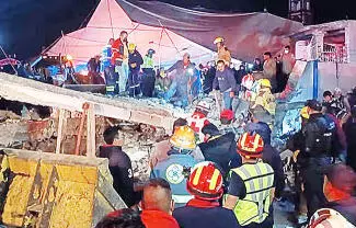 Hubo 24 heridos, tras la detonación de los cohetes que estaban almacenados en un cuarto aledaño a una iglesia en Temascalcingo, en el Estado de Méx