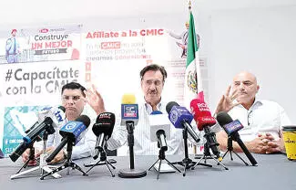 Humberto Prado, presidente de la CMIC, anunció la conferencia que impartirá Rogelio Montemayor Seguy.