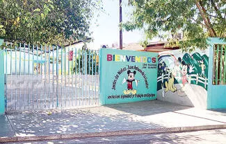 Debido a una falla en el sistema de agua potable, se suspendieron las clases en el Jardín de Niños Juan Antonio de la Fuente.