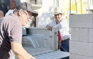 Este jueves el Gobierno Municipal de Candela realizó la entrega de block a bajo costo.