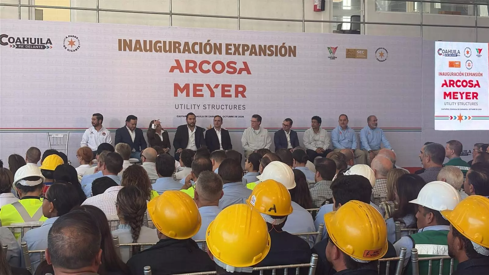 Manolo Jiménez Salinas afirmó que las inversiones nacen de una alianza entre sociedad, iniciativa privada y gobierno; la planta suma más de 200 emp