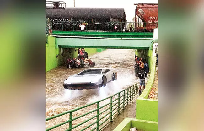 ‘Brota’ ingenio de memes tras las lluvias