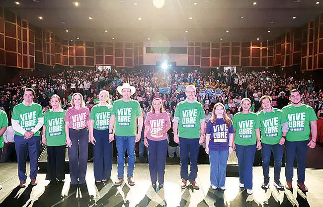 Reconoce DIF Coahuila a niñas, niños y jóvenes