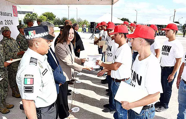 Reconoce Sari Pérez el valor de jóvenes