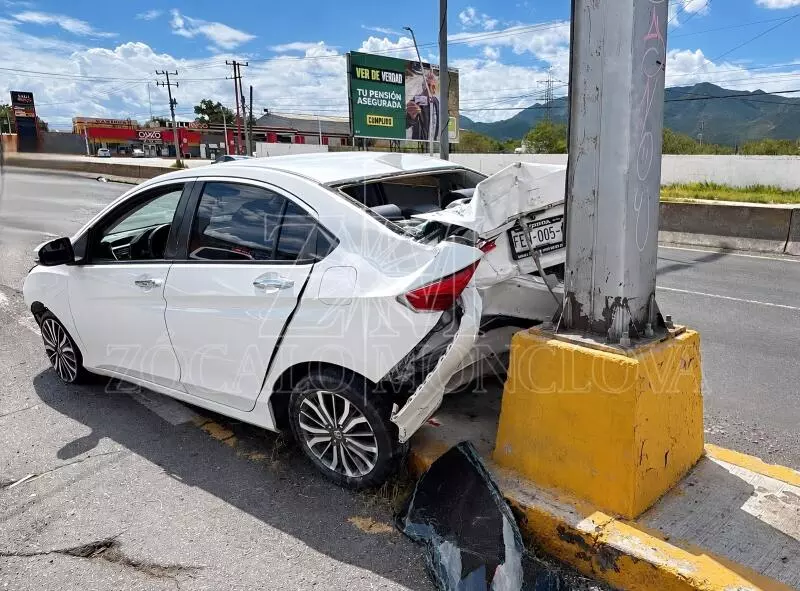 Afortunadamente, el conductor logró salir ileso.