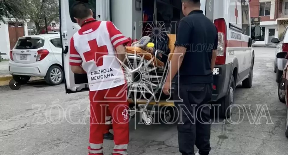 Alumno termina con probable fractura tras caída en primaria de Monclova